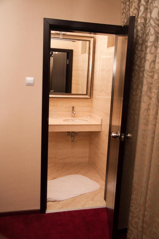 Hotel Baden Calarasi  Phòng bức ảnh